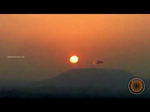 UFO Sightings 2017 | UFOs Caught On Tape | UFOs Appear in Mexico Sunset