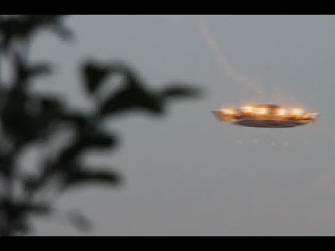 6 UFO Sightings The Most Incredible UFOs Ever Caught on Tape!